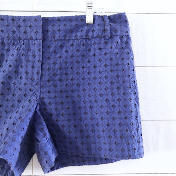 ❌SOLD❌ Ann Taylor LOFT Blue Black Eyelet Shorts - Picture 3 of 7